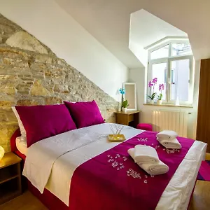 Point 3*, Pula Croatia