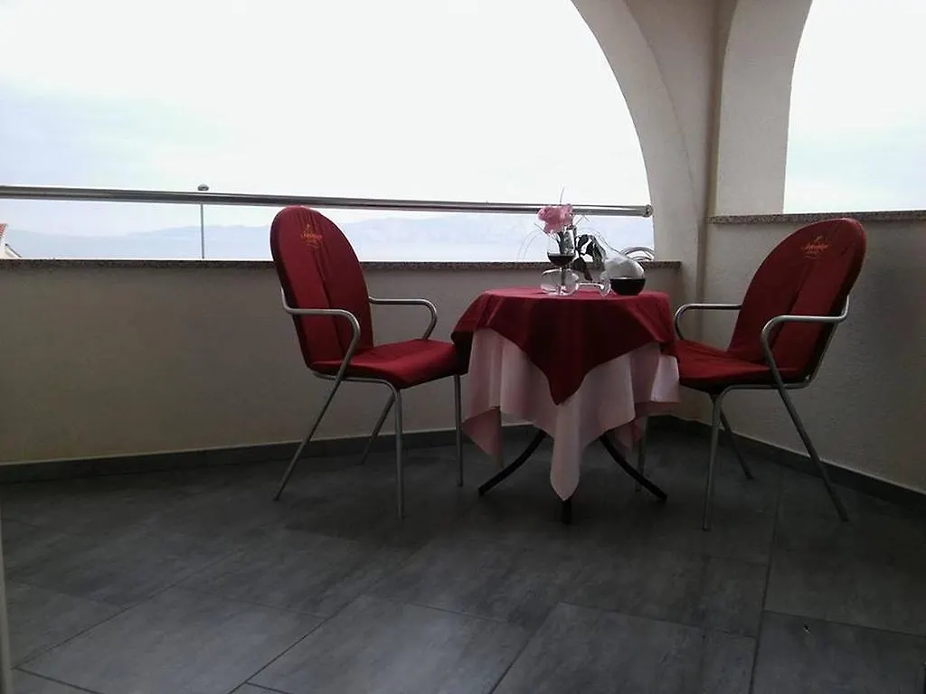Garfild Guest House Novi Vinodolski
